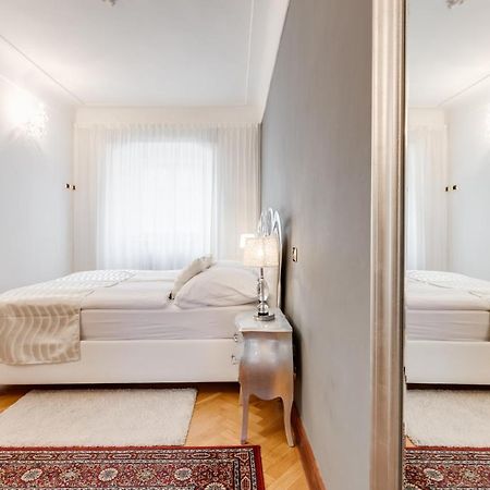 Charles Bridge Royal Apartments - Castle District Prague Exterior photo