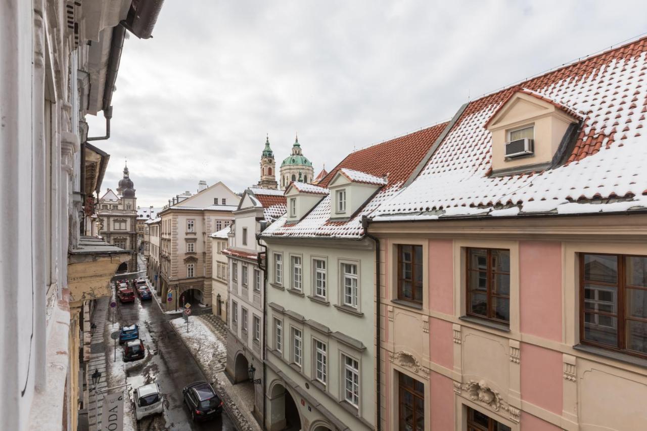 Charles Bridge Royal Apartments - Castle District Prague Exterior photo