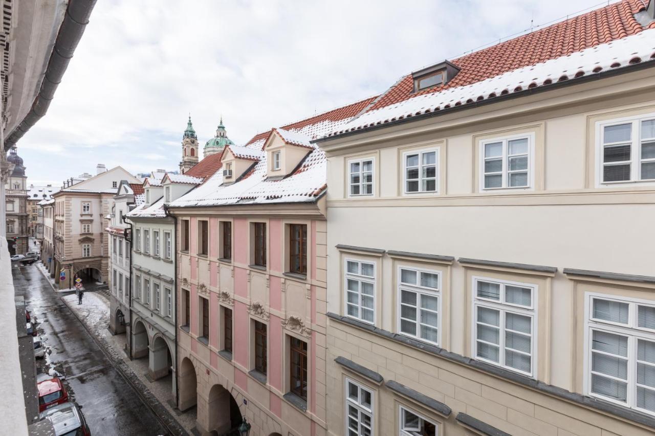 Charles Bridge Royal Apartments - Castle District Prague Exterior photo