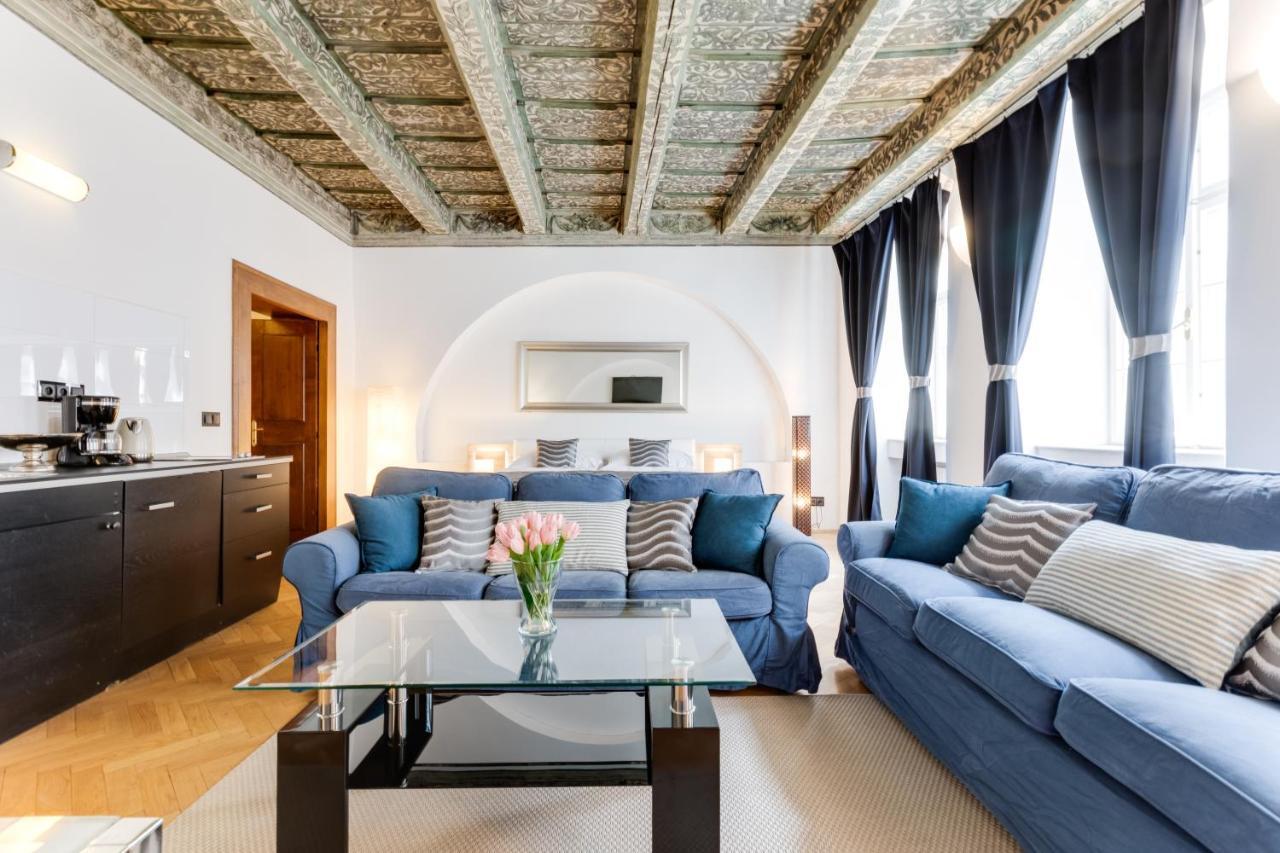 Charles Bridge Royal Apartments - Castle District Prague Exterior photo
