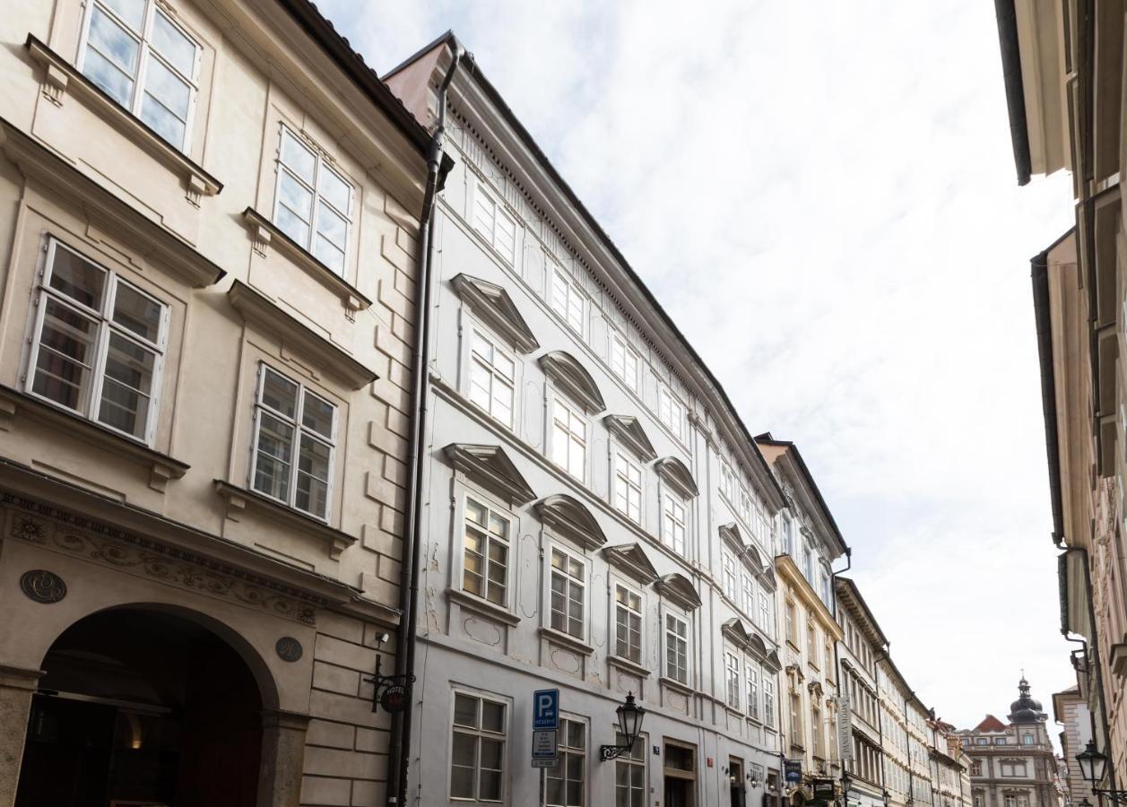 Charles Bridge Royal Apartments - Castle District Prague Exterior photo