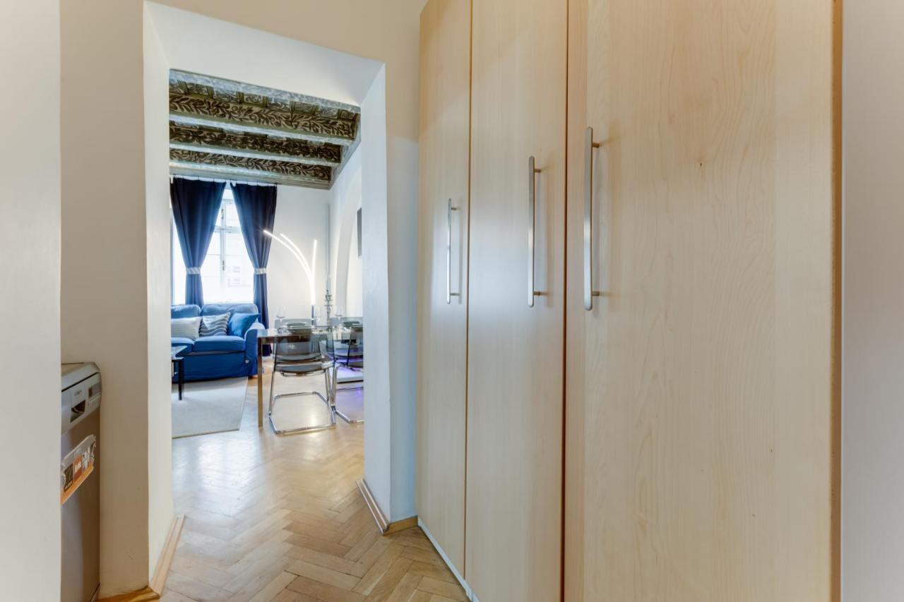 Charles Bridge Royal Apartments - Castle District Prague Exterior photo