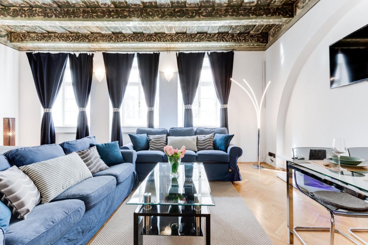 Charles Bridge Royal Apartments - Castle District Prague Exterior photo